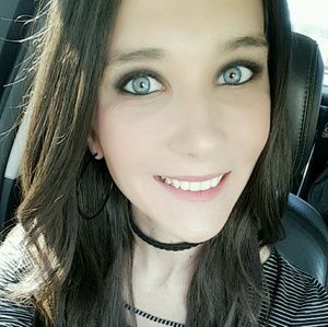 Meet your Posher, Candace